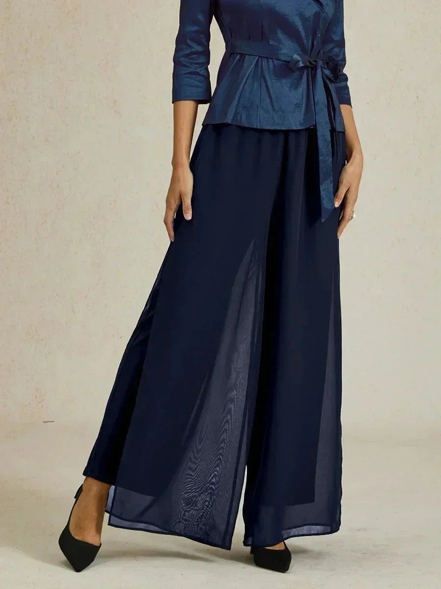 Pantalon droit avec superposition de jambes fendues en mousseline