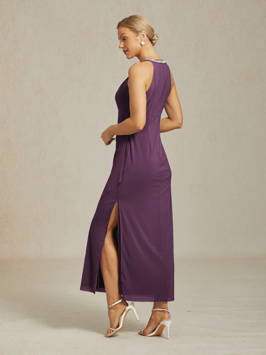 Elegantes Neckholder-Maxikleid mit Perlen und Rüschendetail