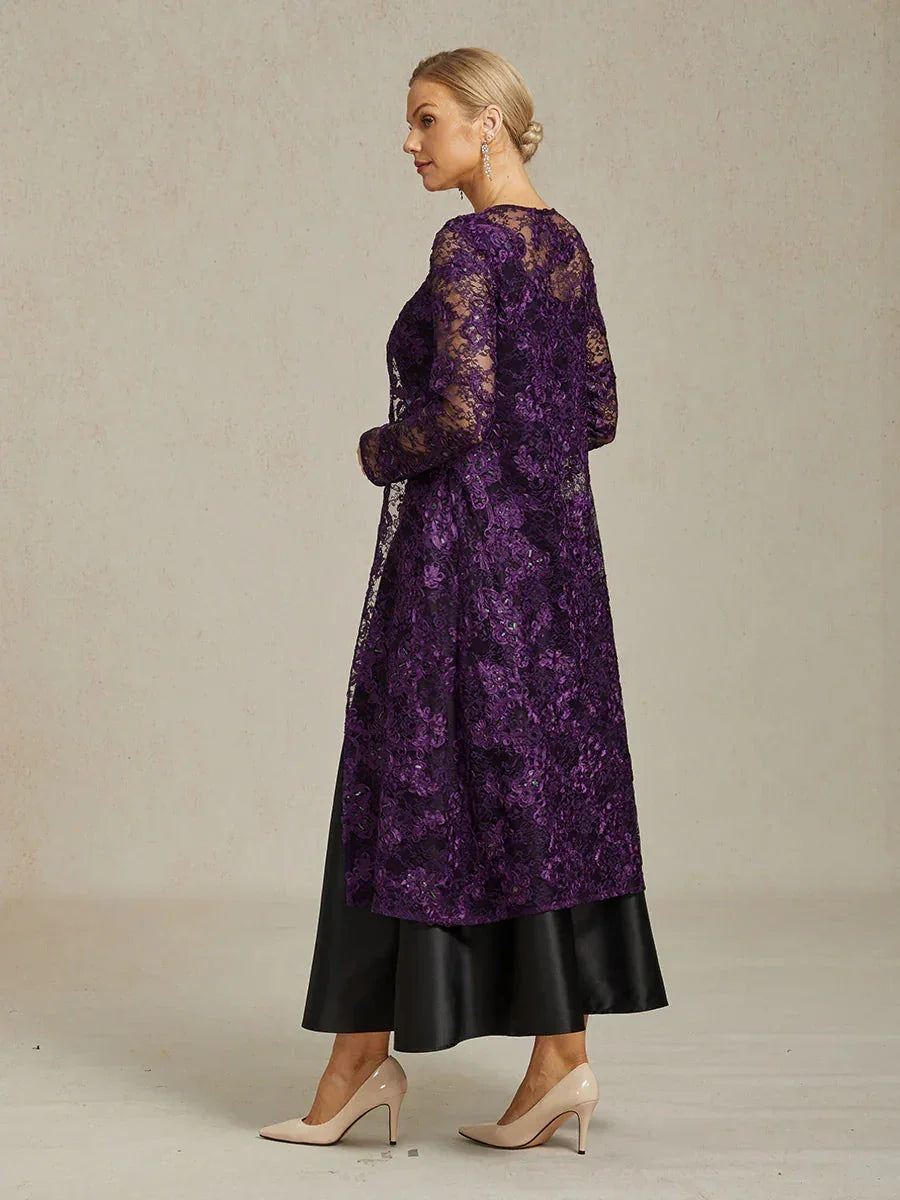 Lange Jacke aus Rosettenspitze mit Paillettendetail