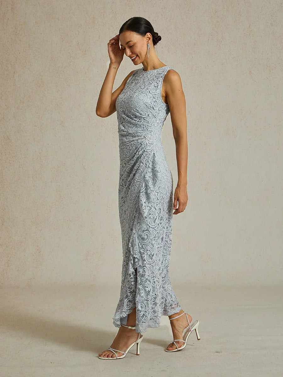 Robe longue en dentelle à sequins et volants