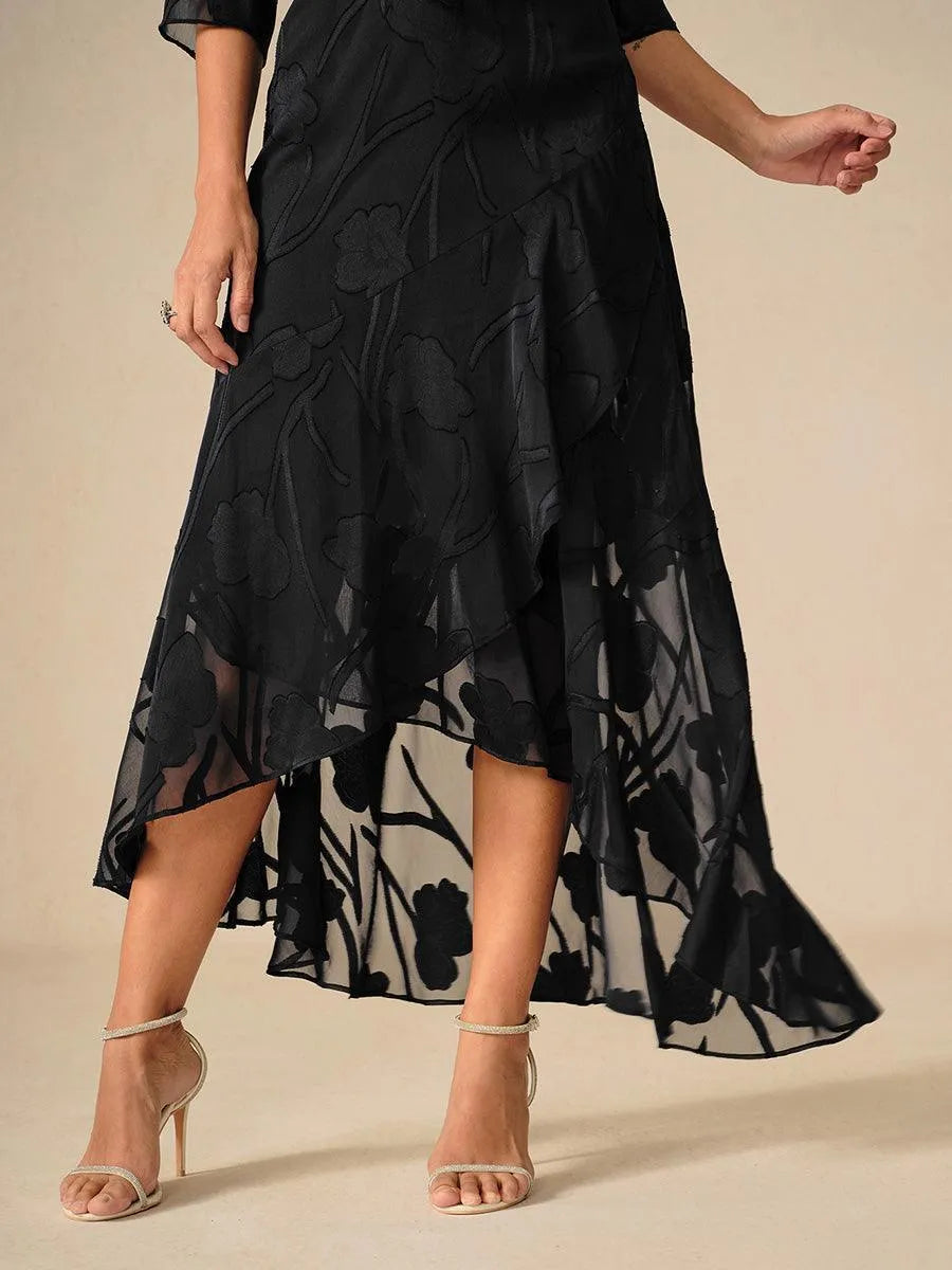 Abendkleid aus Chiffon mit Blumenmuster und asymmetrischem Saum
