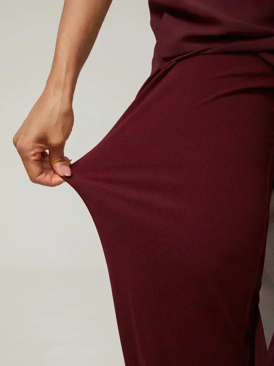 Pantalon droit avec surjupe fendue en mousseline