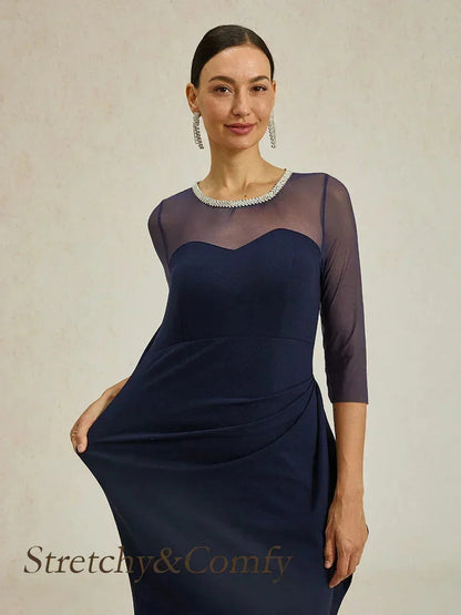 Elegantes Abendkleid mit Perlen und Illusionsausschnitt