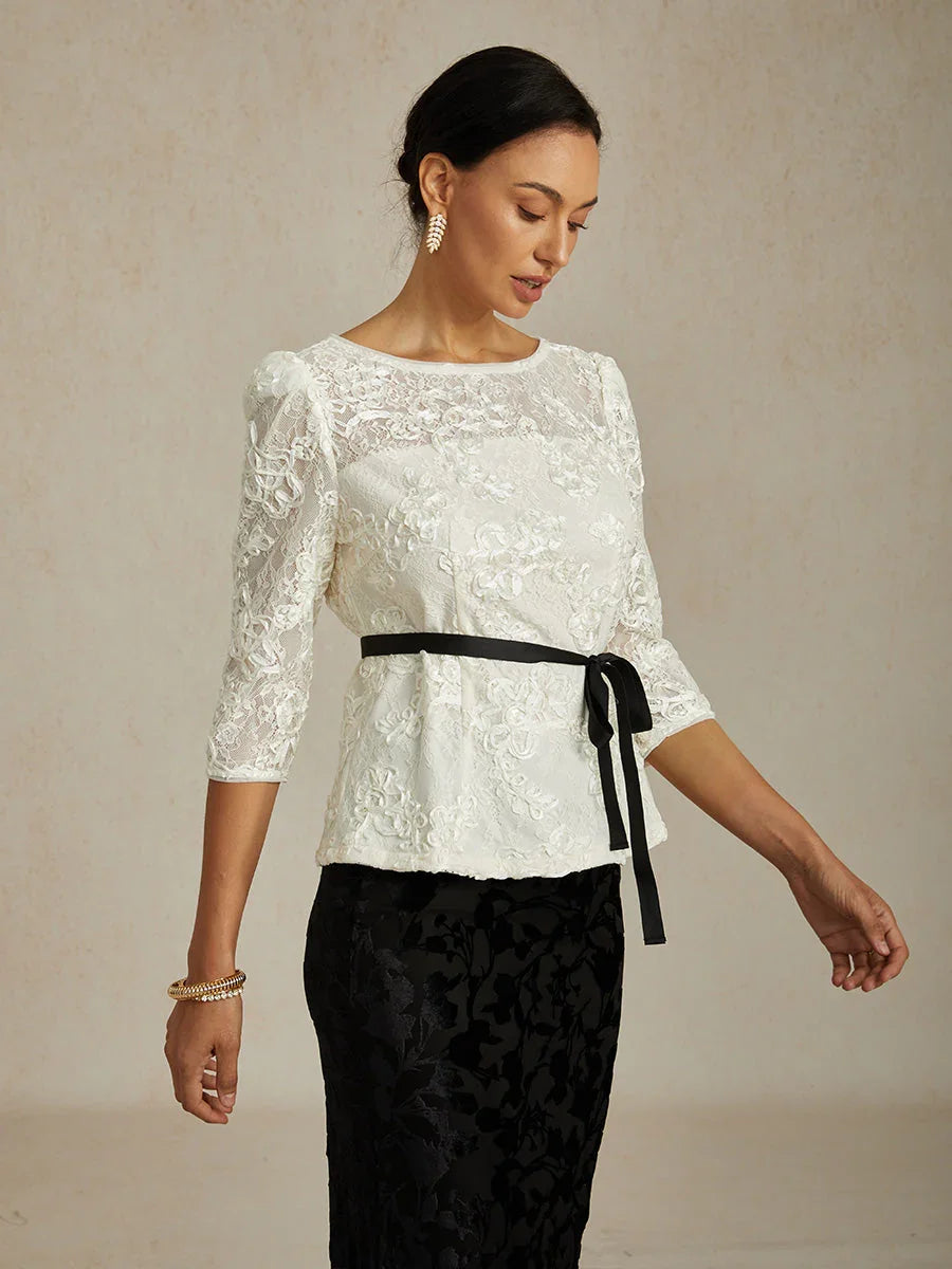 Dreiviertelärmelige Bluse mit Rosettenspitze und Paillettenbesatz