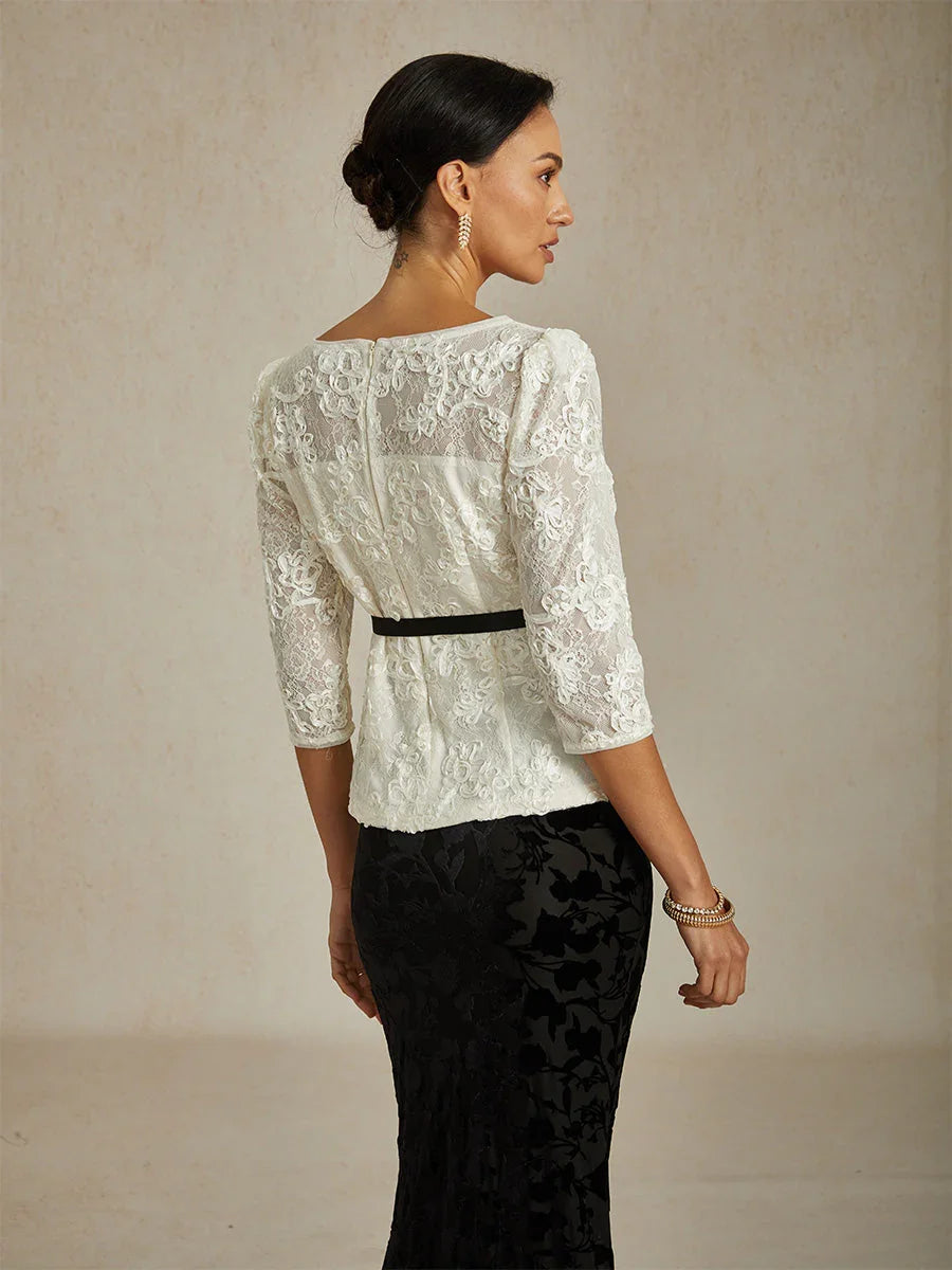 Dreiviertelärmelige Bluse mit Rosettenspitze und Paillettenbesatz