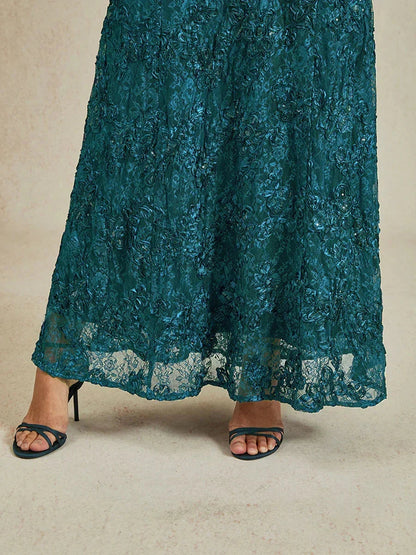 A-Linien-Kleid aus Rosettenspitze mit Paillettenverzierung