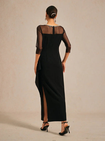 Elegantes Abendkleid mit Perlen und Illusionsausschnitt