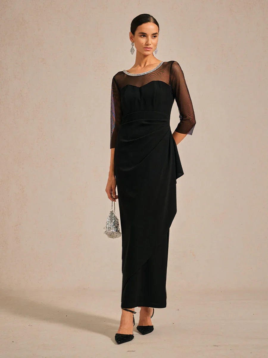 Elegantes Abendkleid mit Perlen und Illusionsausschnitt
