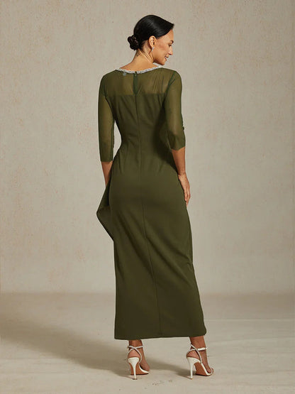 Elegantes Abendkleid mit Perlen und Illusionsausschnitt