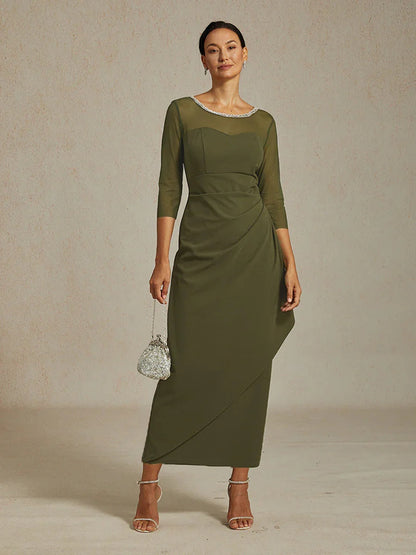 Elegantes Abendkleid mit Perlen und Illusionsausschnitt