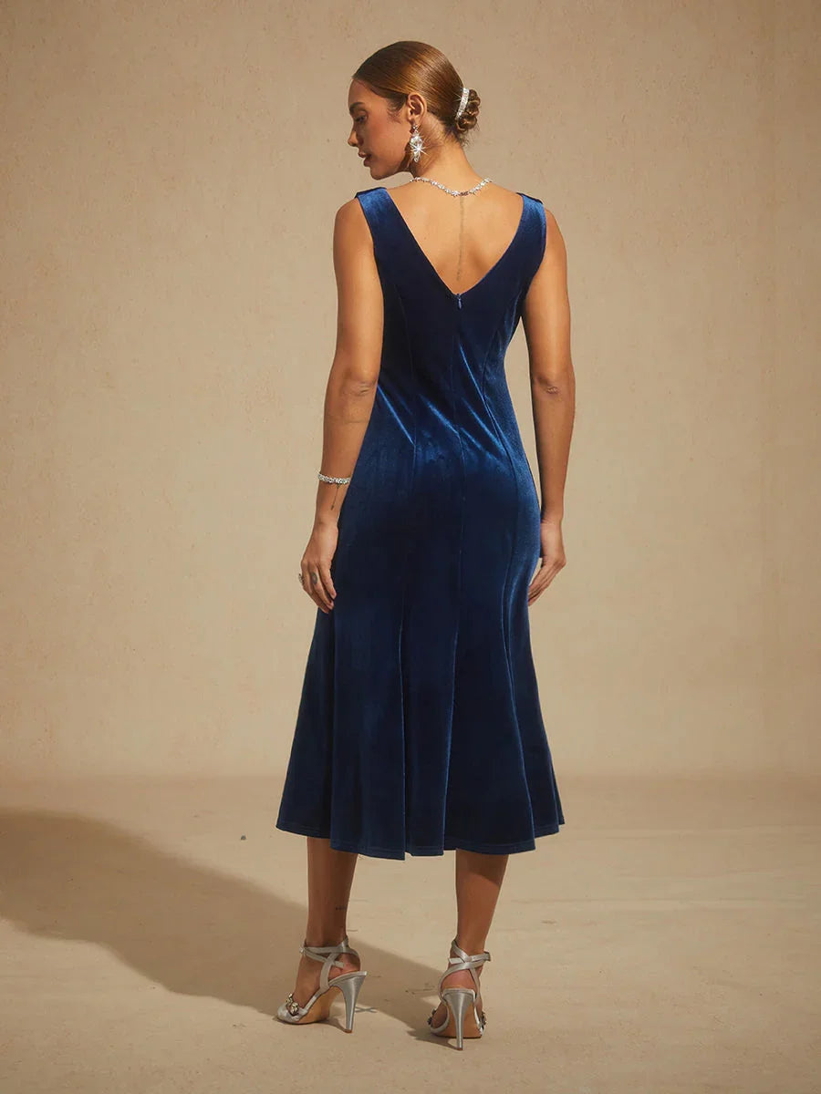 High-Stretch Velvet Sleeveless Midi Dress with Scoop Neck