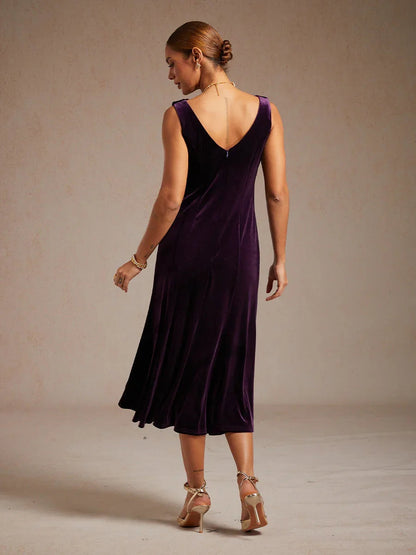 High-Stretch Velvet Sleeveless Midi Dress with Scoop Neck