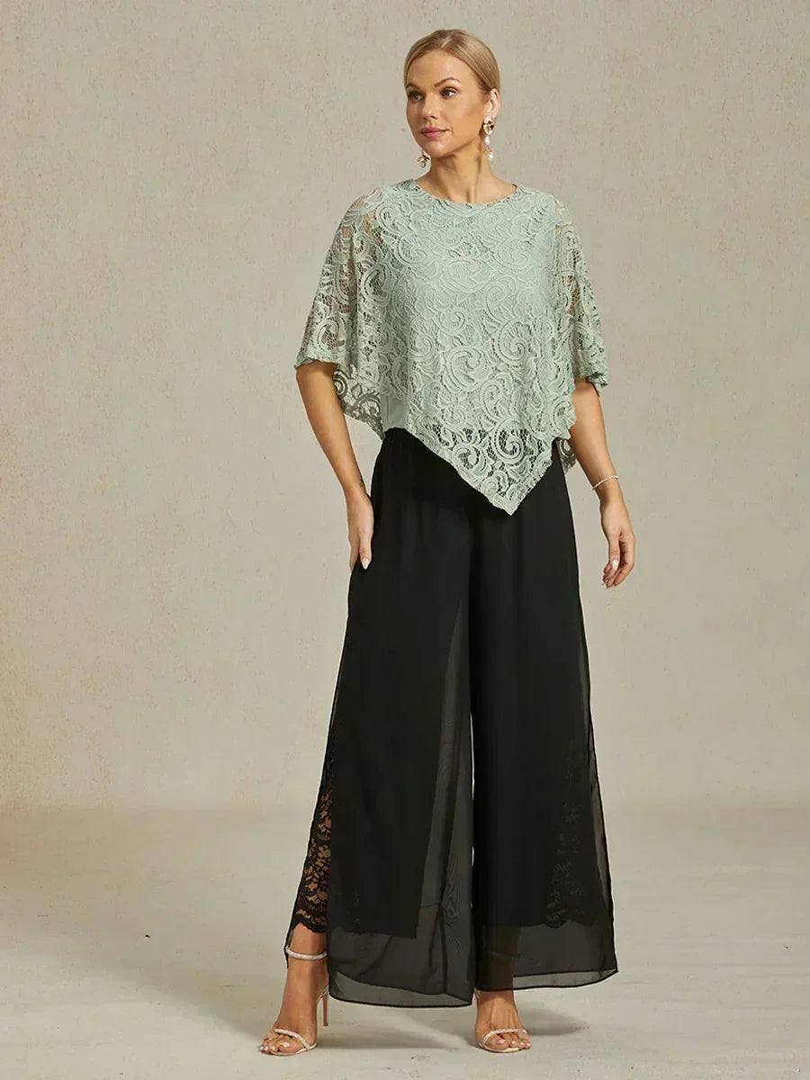Gerade geschnittene Spitzenhose mit Chiffon-Überzug und geschlitztem Bein
