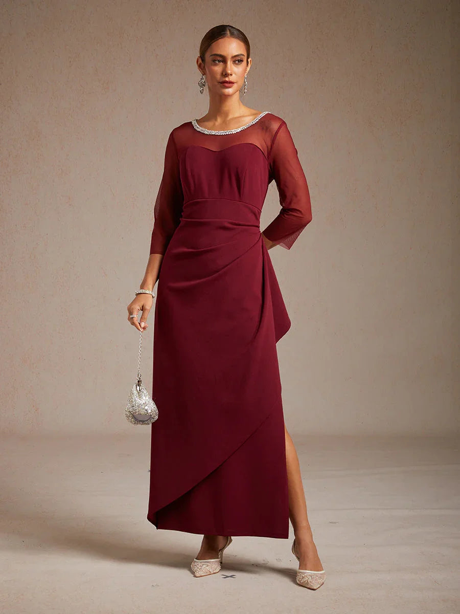 Elegantes Abendkleid mit Perlen und Illusionsausschnitt