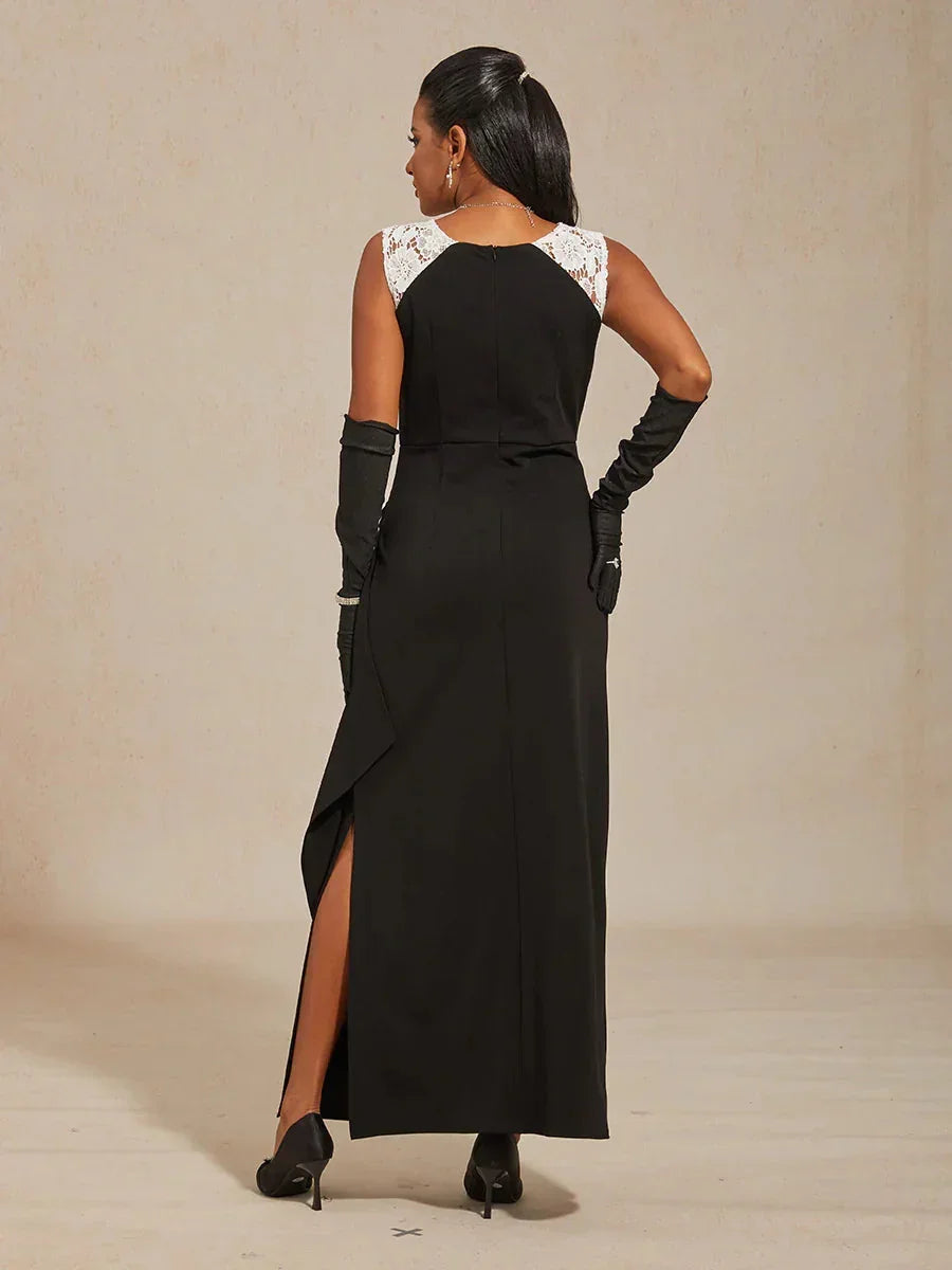 Ärmelloses Kleid aus mattem Satin mit Spitzendetails