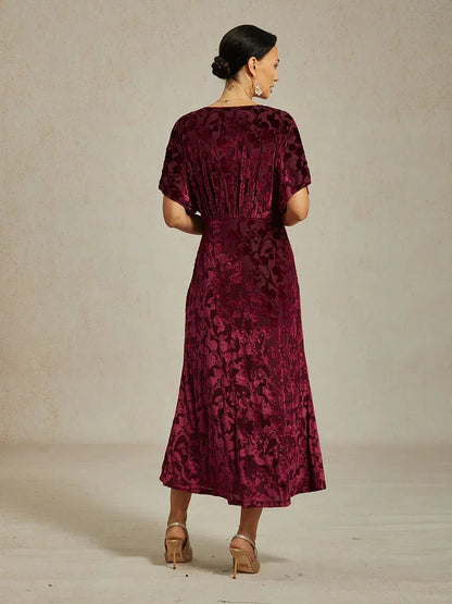 Maxikleid aus Samt mit V-Ausschnitt und Blumenmuster