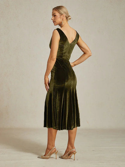 High-Stretch Velvet Sleeveless Midi Dress with Scoop Neck