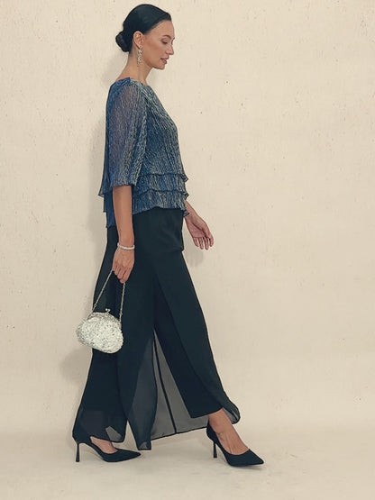 Asymmetrische Lagenbluse aus metallisch schimmerndem, plissiertem Chiffon