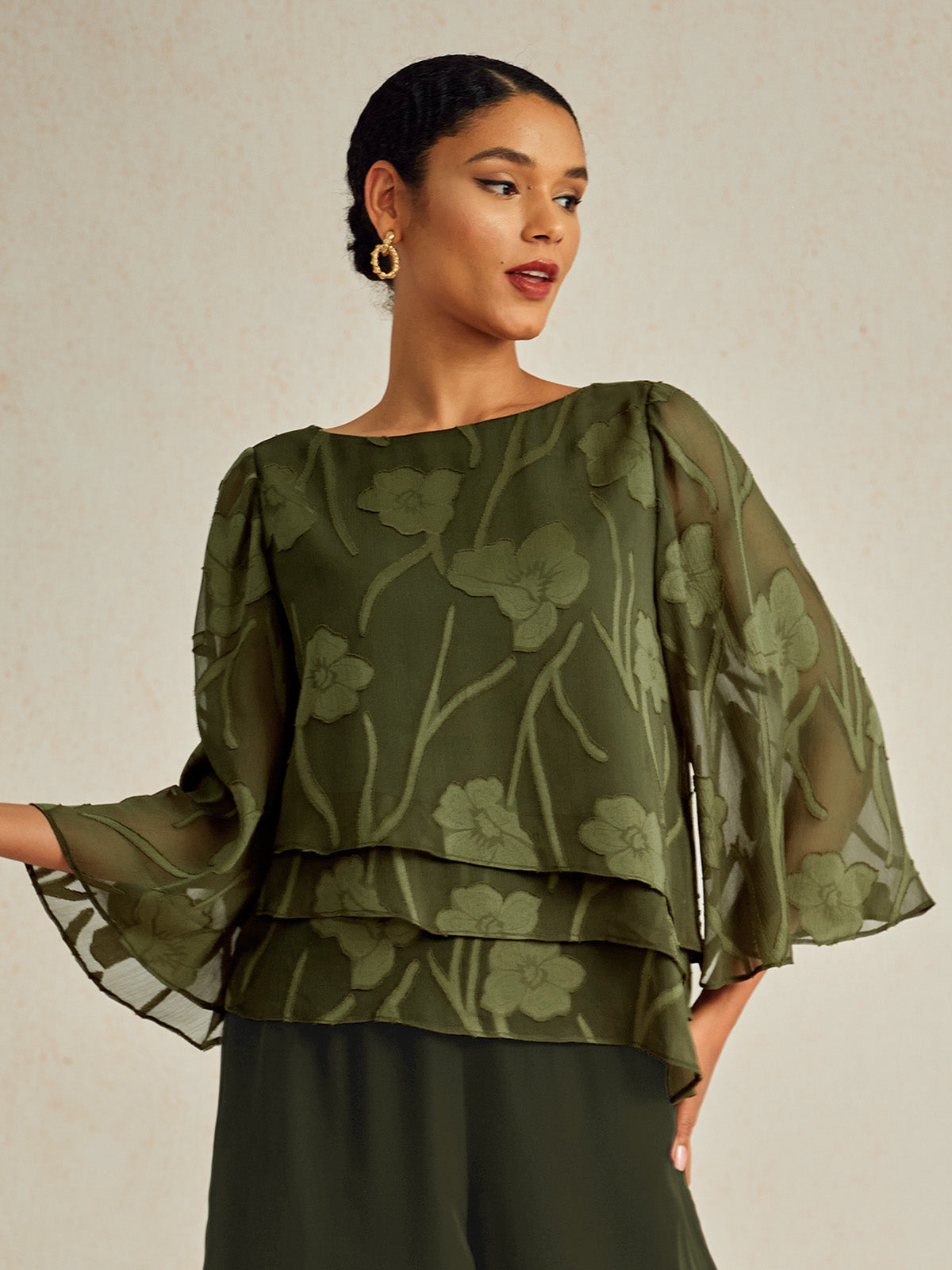 Chiffonbluse mit Blumenmuster und Lagenmuster